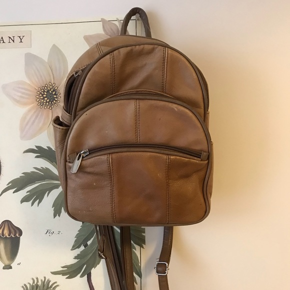 Handbags - ✨FREE W $10 PURCHASE✨  Mini Faux Leather Backpack